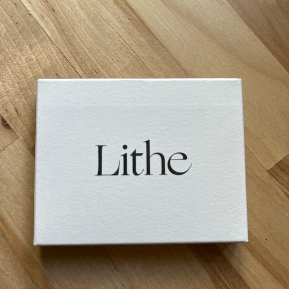 Lithe Eyeshadow Palette - Picture 2 of 4